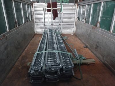 Thanh nẹp V đóng viền thùng gỗ